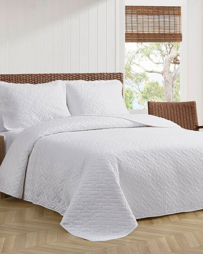 Solid King Quilt/Sham Set White | Tommy Bahama Value - Solid King Quilt/Sham Set