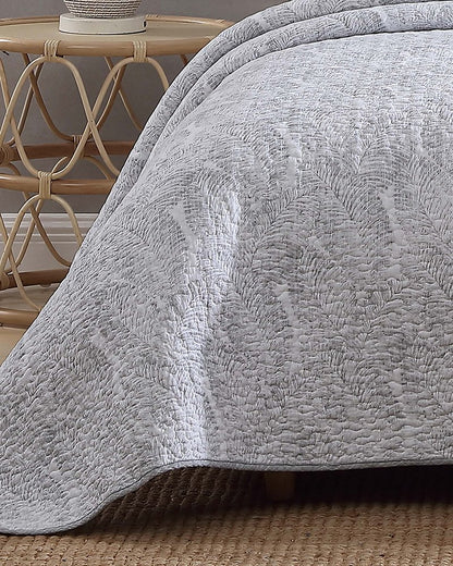 Water Leaves 2-Piece Twin Quilt Set Grey | Tommy Bahama Top Pick - Water Leaves 2-Piece Twin Quilt Set