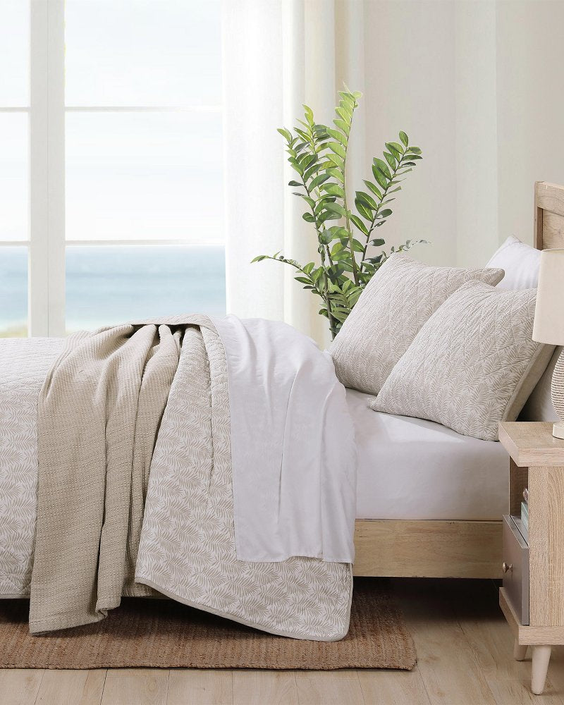 Bahama Fronds Reversible 2-Piece Twin Quilt Set Brown | Tommy Bahama Classic - Bahama Fronds Reversible 2-Piece Twin Quilt Set