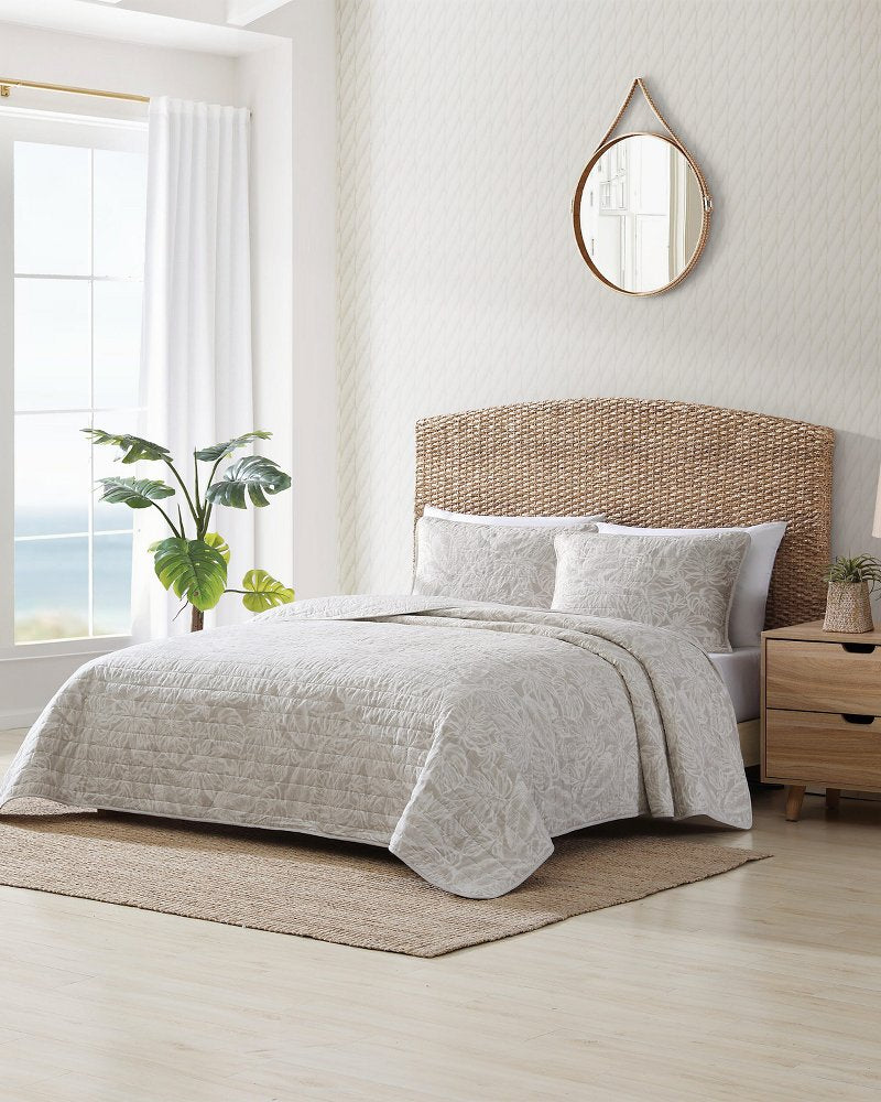 Ocean Deep Reversible 2-Piece Twin Quilt Set Beige | Tommy Bahama Sale - Ocean Deep Reversible 2-Piece Twin Quilt Set