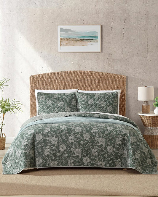 Hibiscus Jungle Reversible 3-Piece Full/Queen Quilt Set Jungle | Tommy Bahama Everyday - Hibiscus Jungle Reversible 3-Piece Full/Queen Quilt Set
