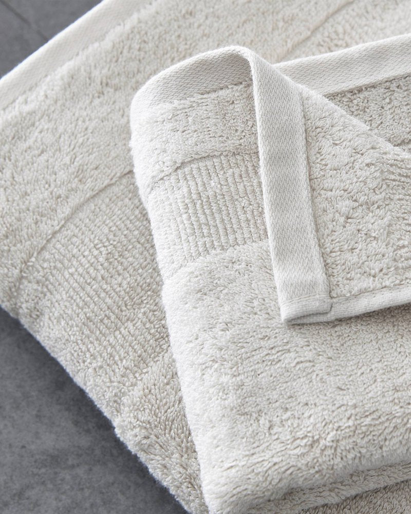 Island Retreat Towel Set Sand | Tommy Bahama Great Value - Island Retreat Towel Set