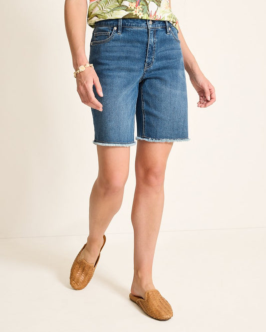Cut-Off Bermuda Denim Shorts Med Playa Wash | Tommy Bahama Best Seller - Cut-Off Bermuda Denim Shorts
