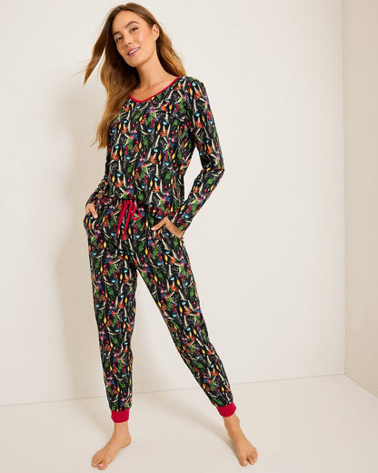 Holiday Parrot V-Neck & Pants Family Pajama Set Poinsettia Red | Tommy Bahama Top Pick - Holiday Parrot V-Neck & Pants Family Pajama Set